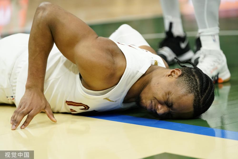 次反击中射 次反击中射