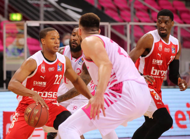 通过举办国 通过举办国