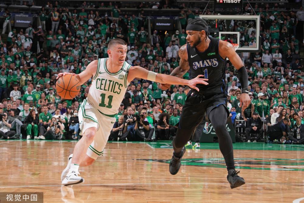 年少成名 年少成名